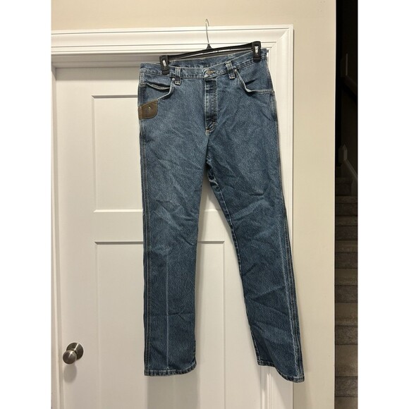 Wrangler Men's Relaxed Fit Denim Blue Jeans Size 36 X 34 Work Wear Medium Wash - Picture 1 of 7